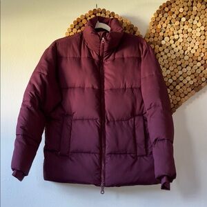 Girlfriend Collective Classic Puffer Jacket size Small in Burgundy Wine
